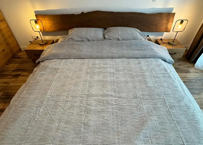 Cozy Two Bedroom * Kluž